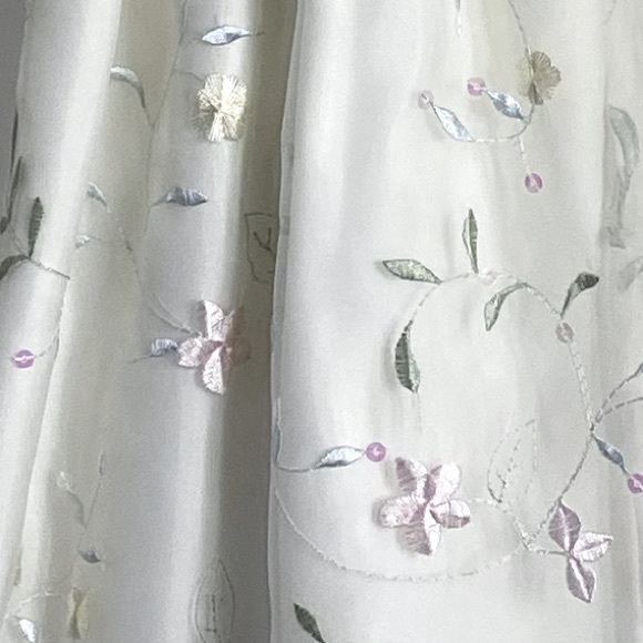CINDERELLA Embroidered Floral Special Occasion Dress Size 6 - Picture 5 of 6